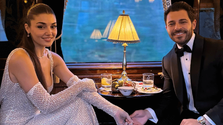 Büyük aşk sona erdi... Hande Erçel ile Hakan Sabancı ayrıldı