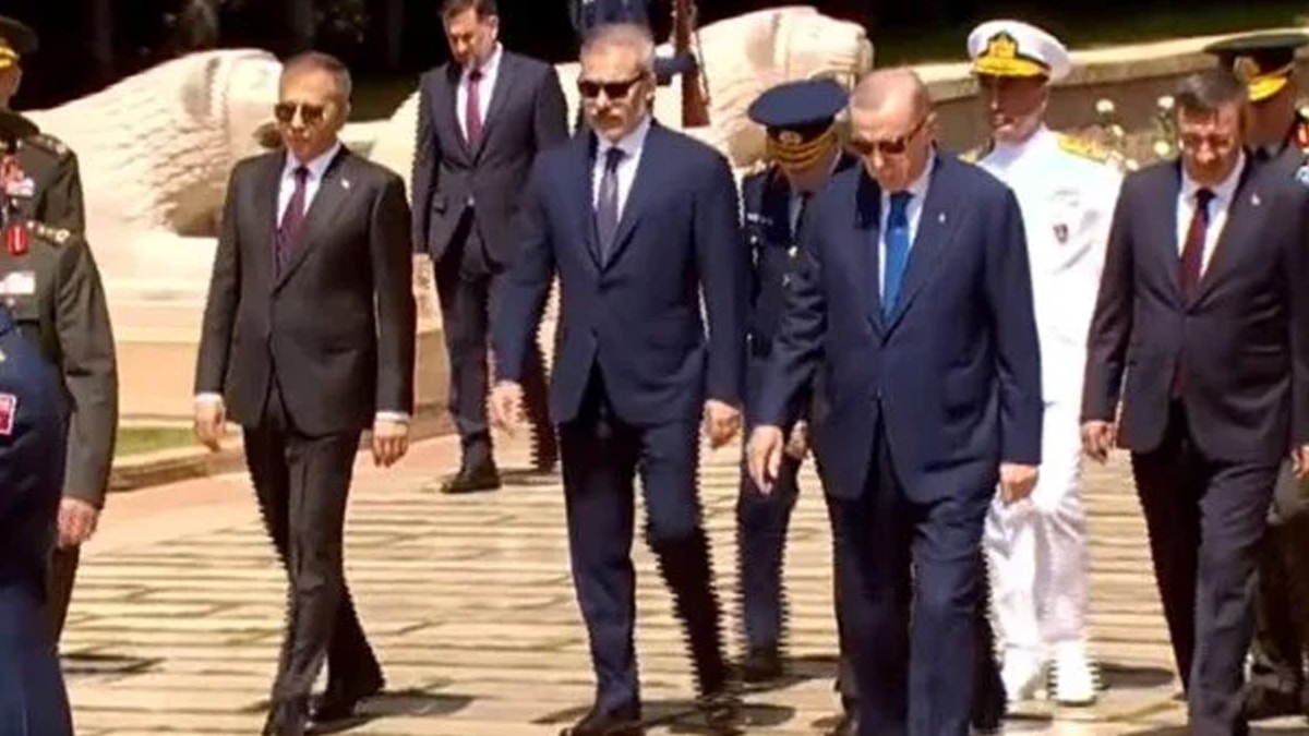 Erdoğan Anıtkabir Özel Defteri'ne ne yazdı?