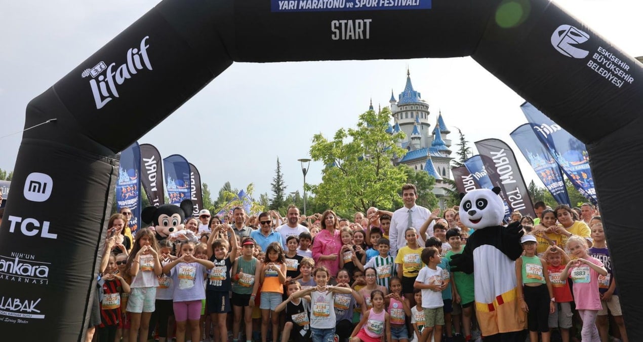 Eskişehir'de Muhteşem Maraton Şöleni: Binlerce Sporcu Şehri Sarsıttı!