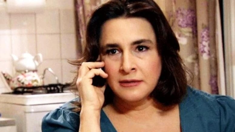 'Mukaddes yenge' kendisini aldatan eski eşini ve kızını paylaştı...