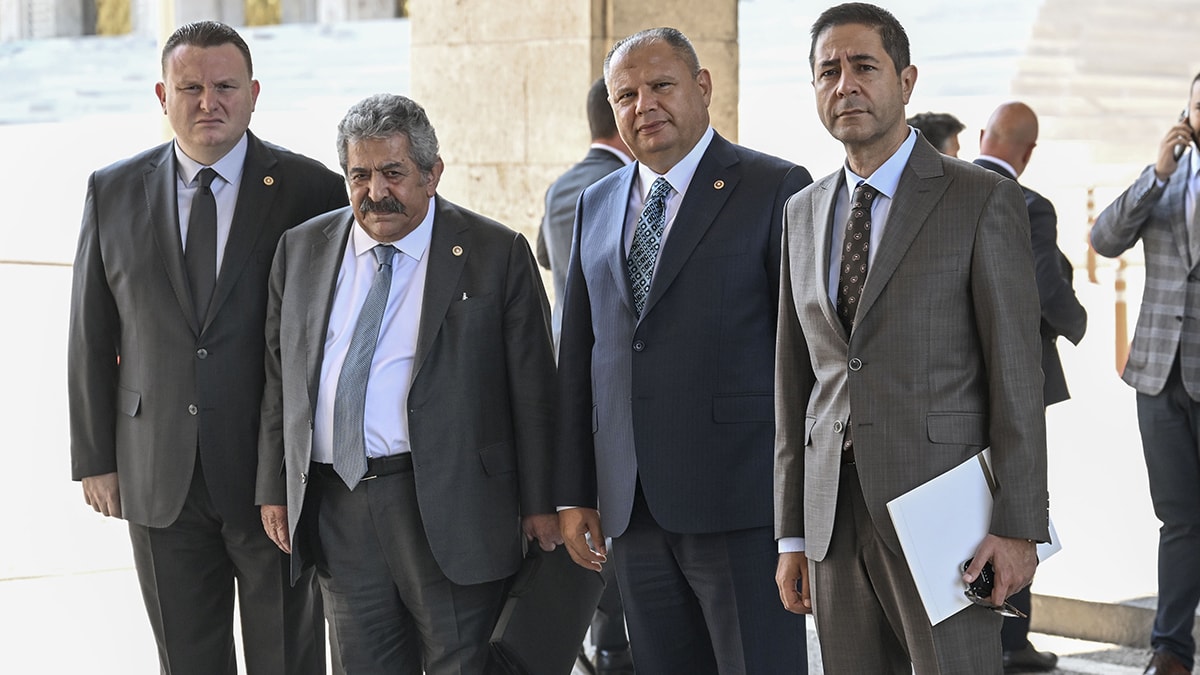 MHP'den komisyonda ilk üç madde çıkışı