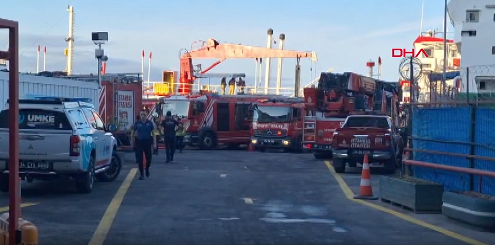 Haydarpaşa Limanı'nda gemide yangın çıktı