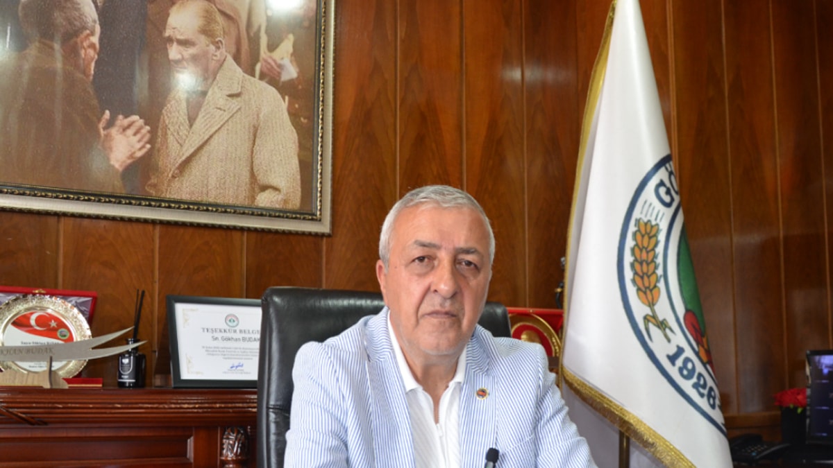 CHP'li bir belediye başkanı daha partisinden istifa etti