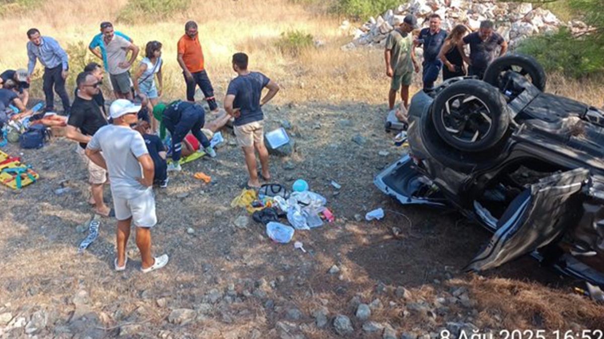 Lastiği patlayan araç faciaya neden oldu