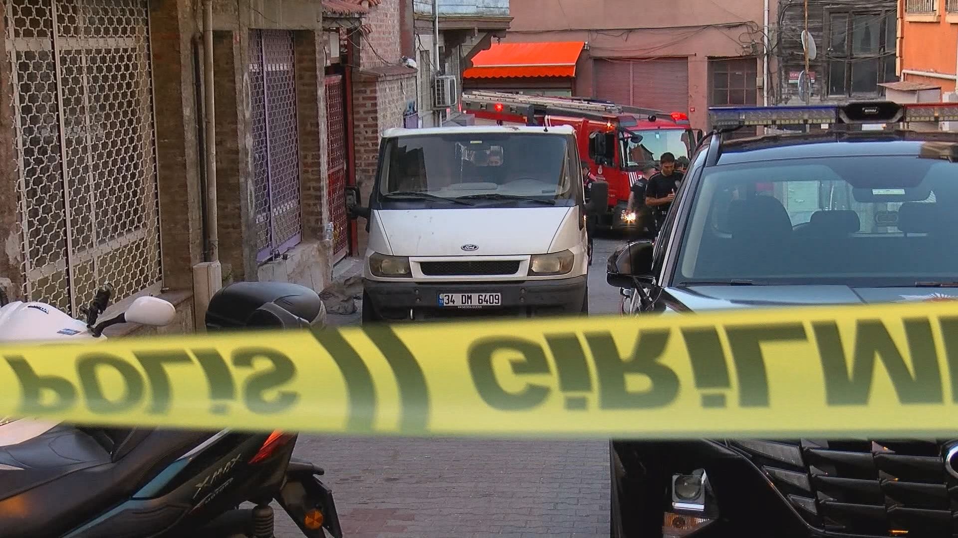 Fatih'te korkunç olay! Kötü kokudan şikayet geldi, kuyuda ceset bulundu