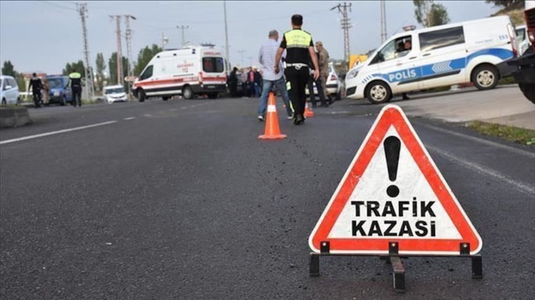 Nevşehir'de devrilen otomobildeki 5 kişi felaketi yaşadı