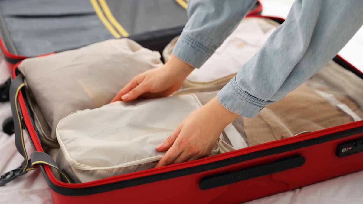 Uçuş görevlileri 'dışkı bakterisi izleri var' diyerek bavul hazırlarken yapılan en yaygın hataya karşı uyardı