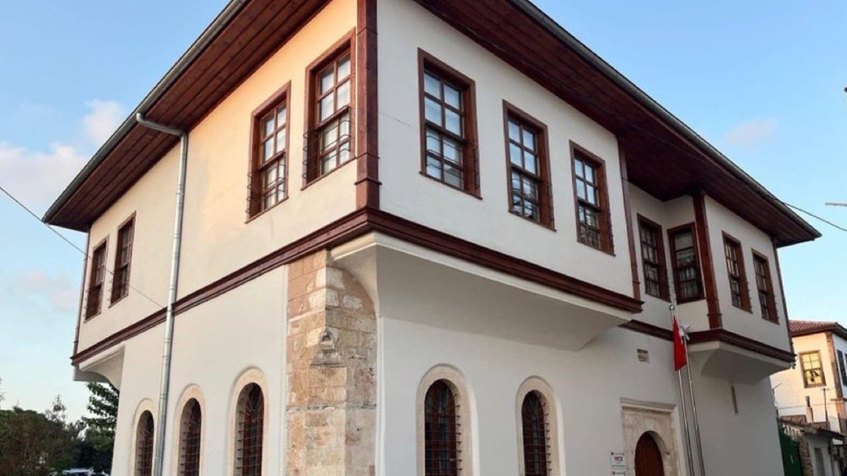 Halkın vergileri AKP'li yöneticinin konağına gitti