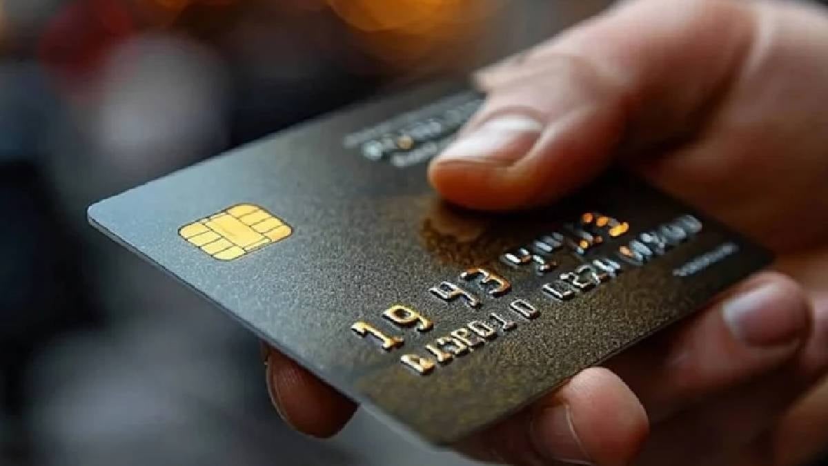 Kredi kartıyla sürekli taksit yapanlara uyarı 