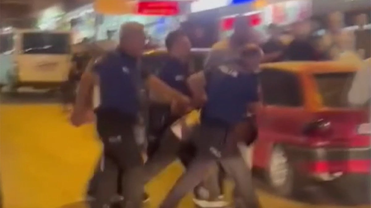 Ambulans şoförüne kesici aletle saldırdılar, gözaltına alındılar