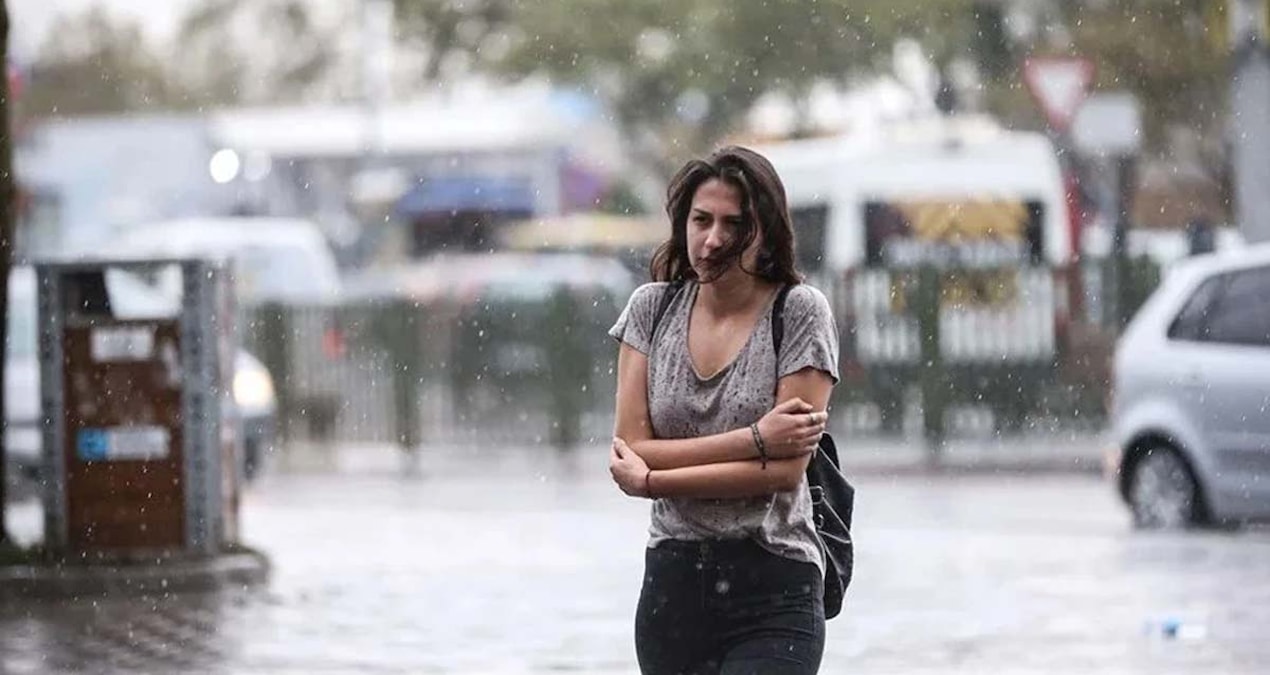 İstanbullular Yağışlı Bir Haftaya Merhaba Diyor