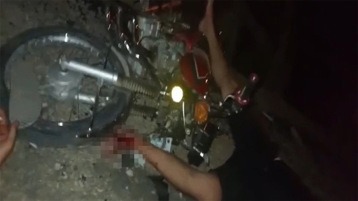 Motosikletiyle kaza yaptı, video çekip sosyal medyadan yardım istedi