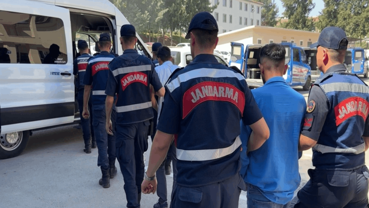 Gaziantep merkezli sosyal medya dolandırıcılığında 5 tutuklama