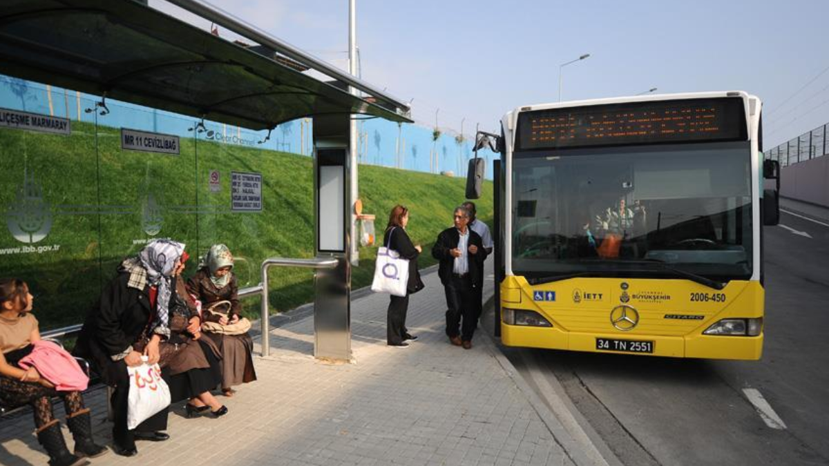 İstanbullular rahat bir nefes alacak: İETT otobüslerinde yasaklandı