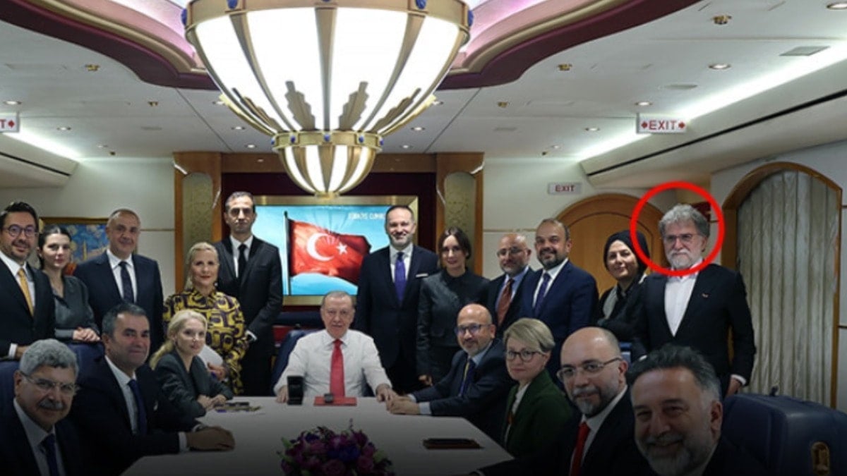 Ahmet Hakan ve Faruk Bildirici birbirine girdi: Uçakta 'sipariş soru' kavgası