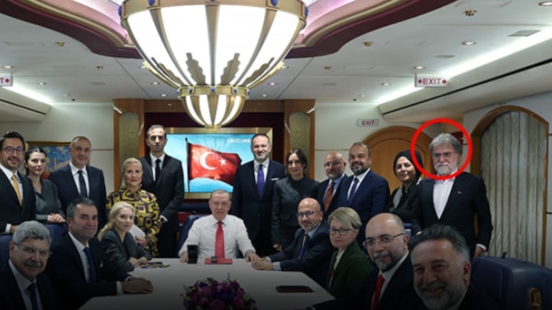 Ahmet Hakan ve Faruk Bildirici birbirine girdi: Uçakta 'sipariş soru' kavgası
