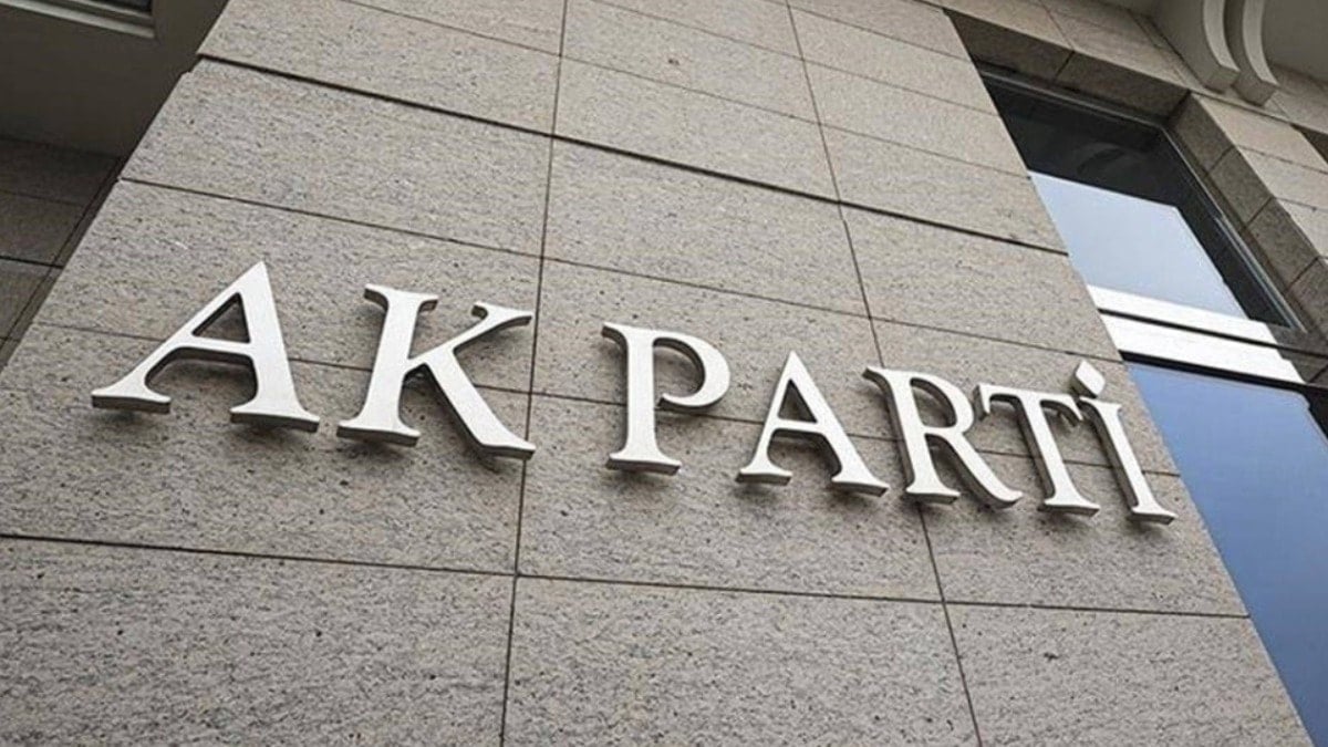 AKP'de kriz derinleşiyor: İl başkanından sonra yönetimi de istifa etti