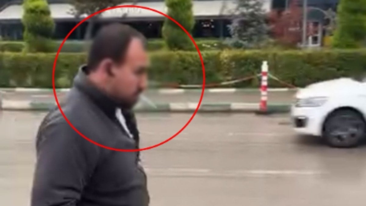 Yolcu değil şoför! Aracı durdurup sigara içti!