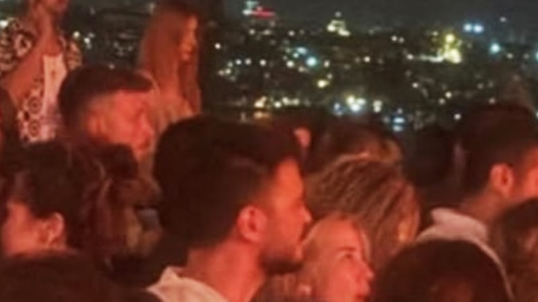 Pelin Akil'den yeni boşanan Anıl Altan, gece kulübünde sarışın güzelle görüntülendi