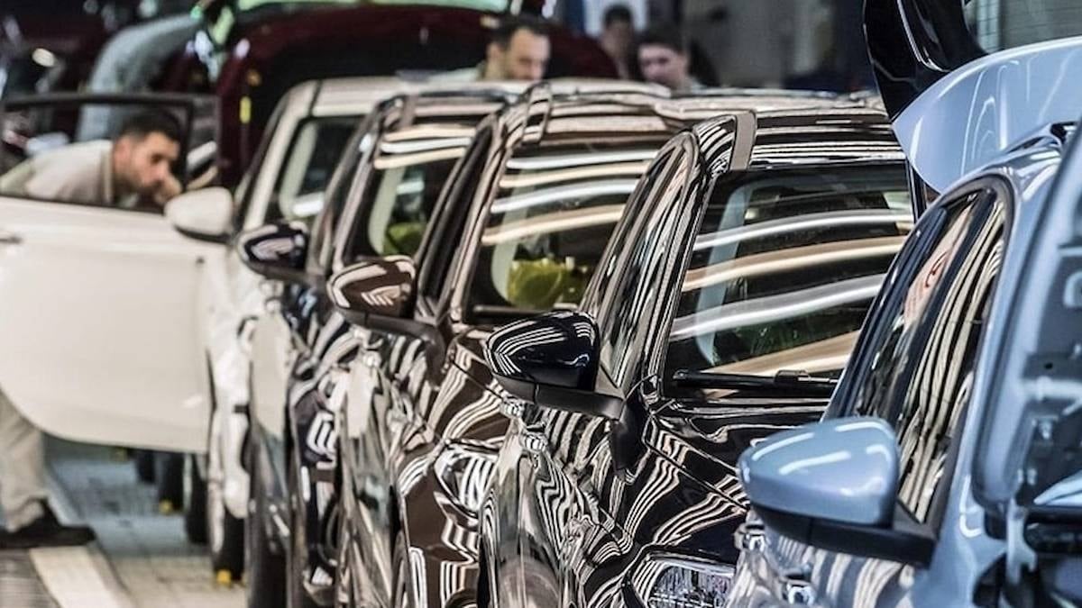 Yeni modeller ve elektrikli araçlar otomotiv fuarında sergileniyor