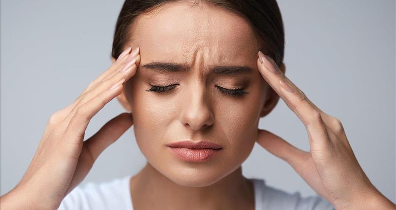 basbasjpg-sSclm5LG00mWODR5fbbWSg İşte sabahları baş ağrısı ve boyun ağrısıyla uyanmanızın nedeni