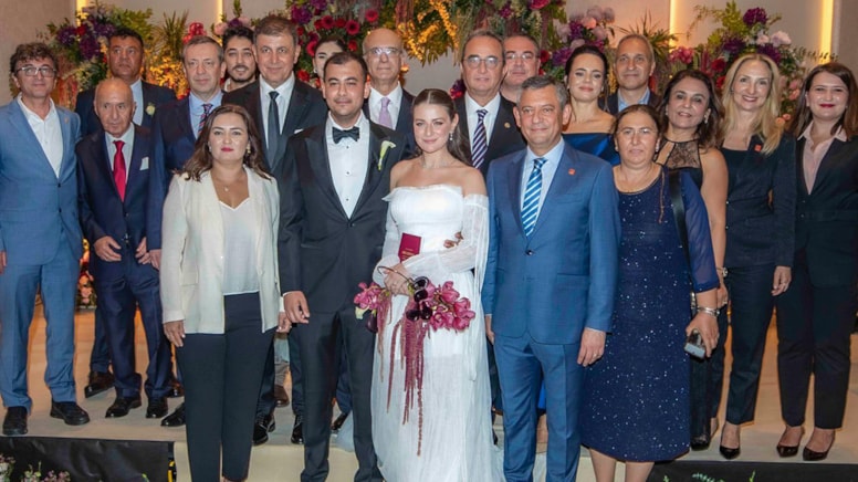 Olağanüstü kurultay öncesi CHP'lileri buluşturan düğün
