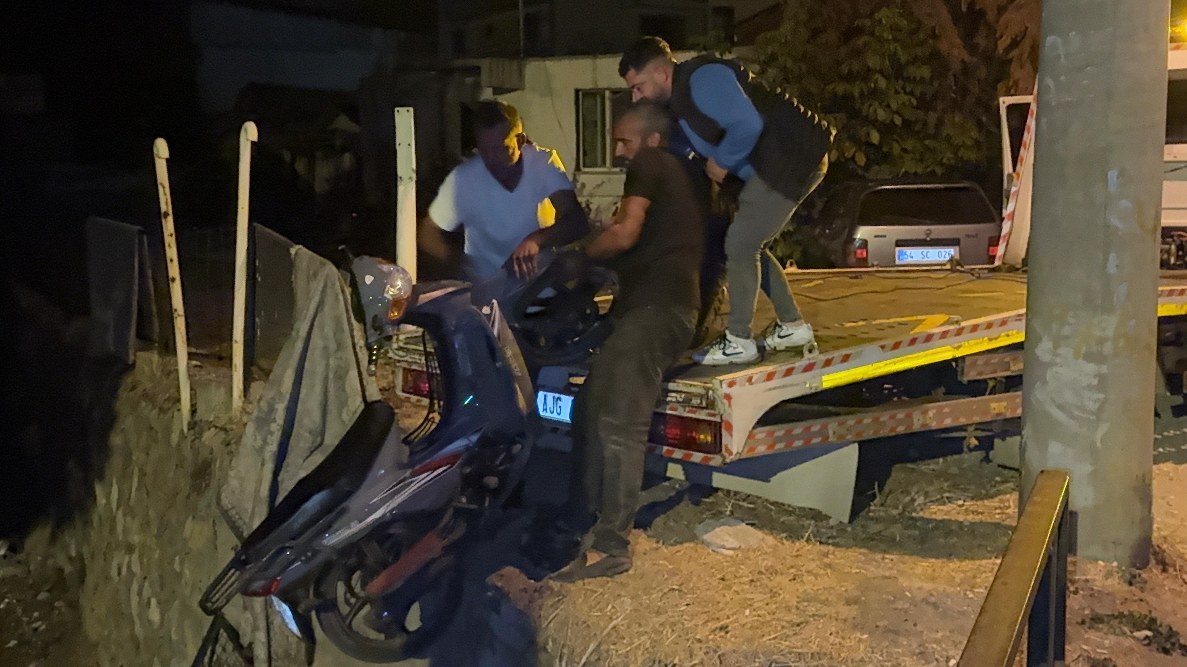 Sakarya’da motosiklet dere yatağına uçtu: 16 yaşındaki sürücü ağır yaralı