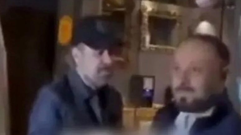 Nejat İşler'e kafa atan muhabir özür diledi: Sözlerini kaldıramadım