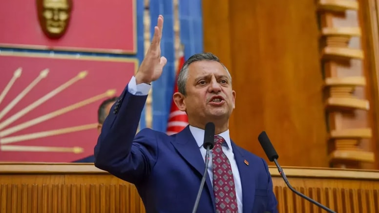 CHP lideri Özel açıkladı: Gürsel Tekin CHP'den ihraç edildi