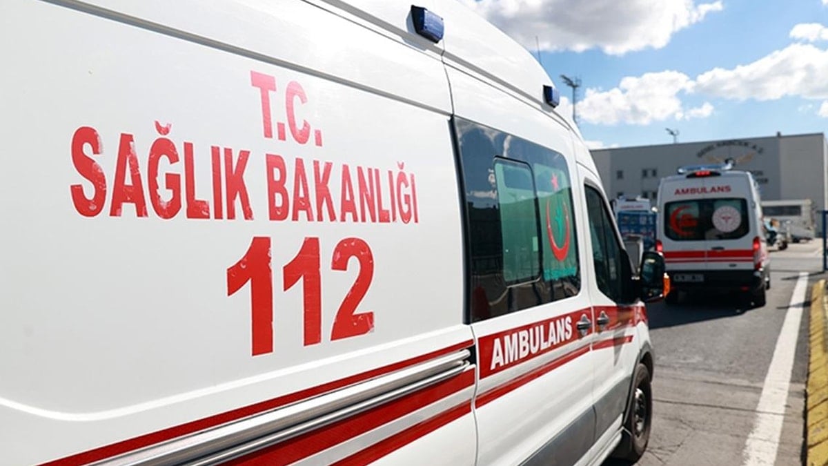 Tekirdağ'da bariyere çarpan otomobilin sürücüsü yaşamını yitirdi