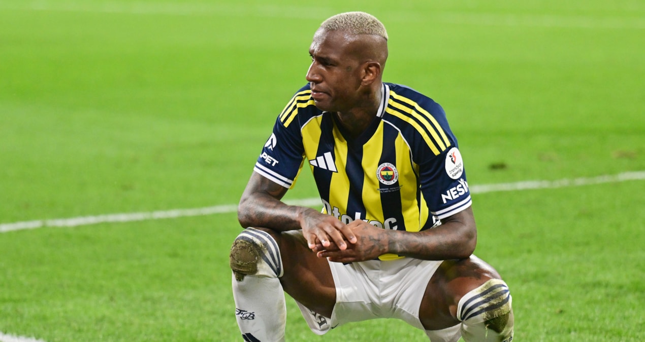 Fenerbahçe taraftarından Talisca'ya tepki, galibiyet coşkusunu gölgede bıraktı