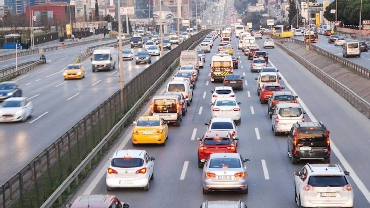 Mesai saatine dakikalar kaldı ama yoğunluk hala yüzde 70'i aştı!