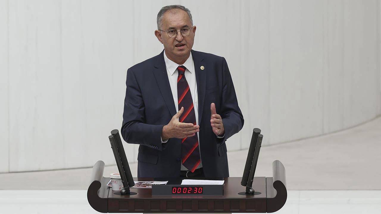 Eski CHP İzmir Milletvekili Atila Sertel gözaltına alındı