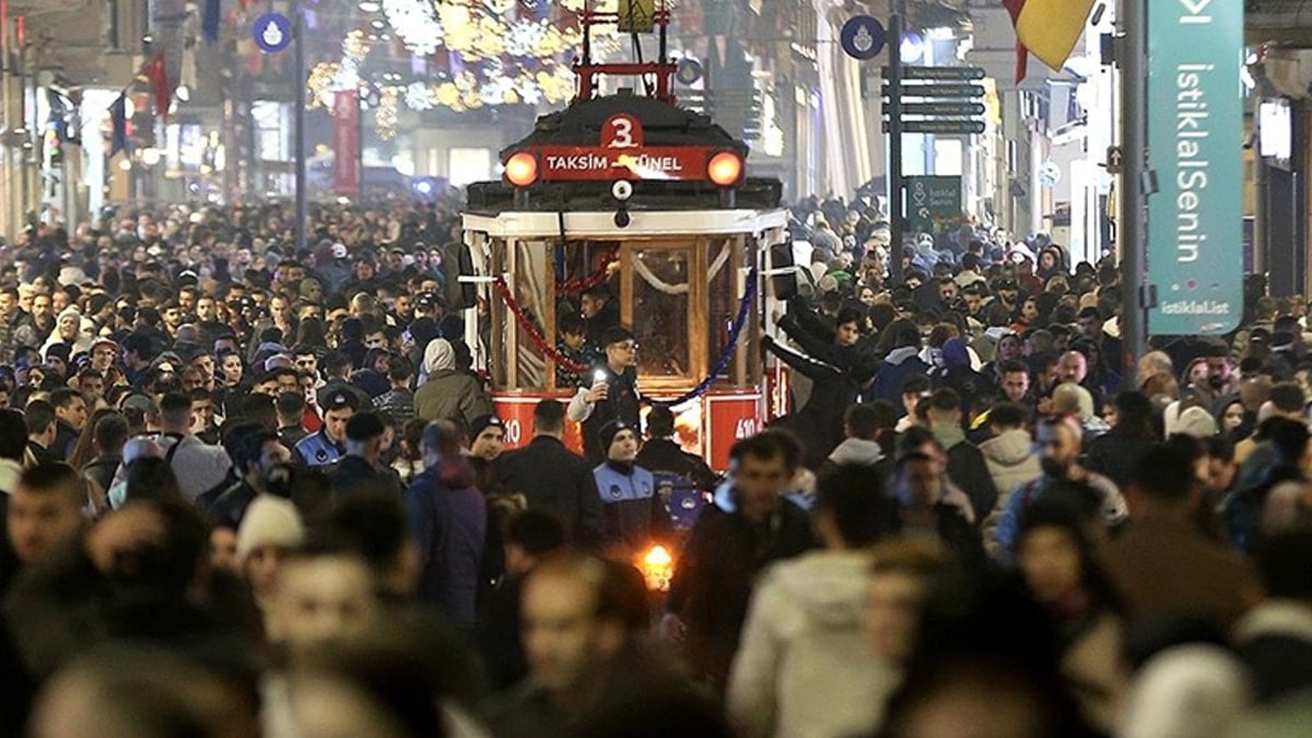 Eski AKP'li vekil uyardı: 'AK Parti’den bile fazlalar, riske atılmamalı'