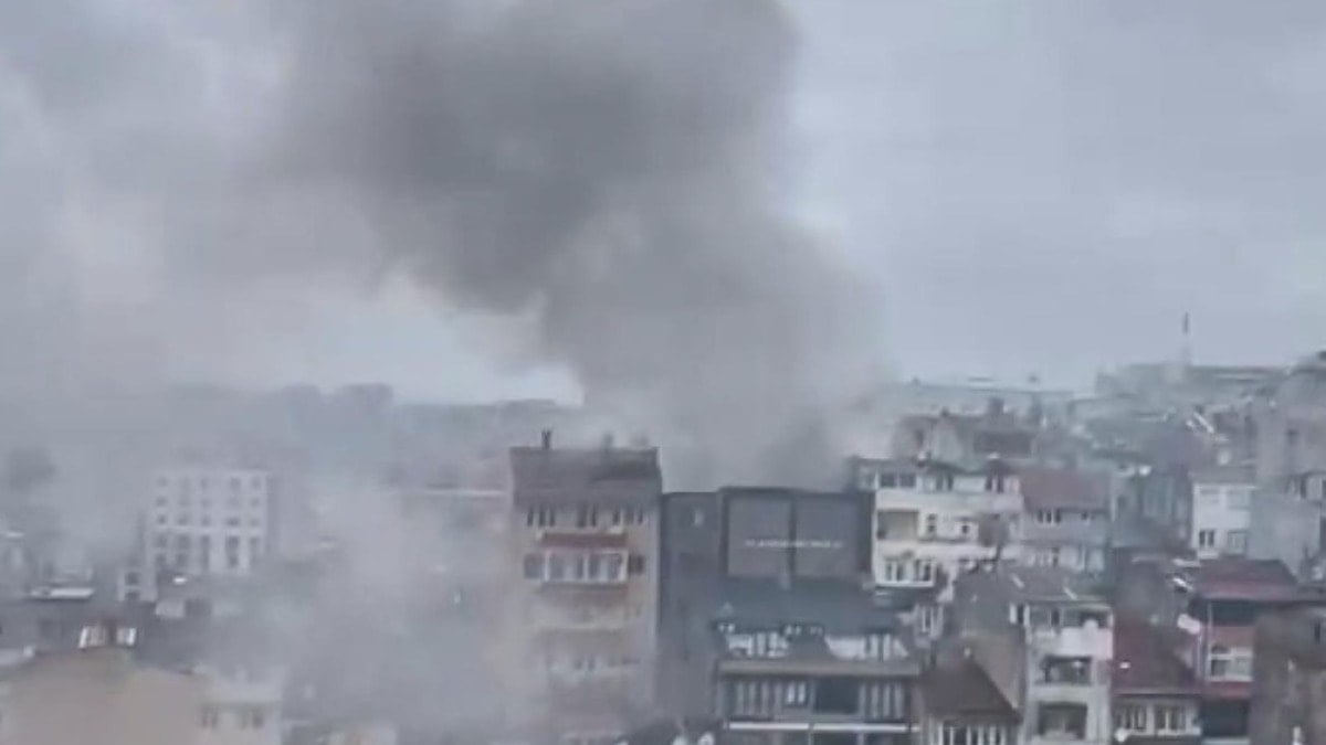İstanbul'da yangın! Dumanlar gökyüzünü kapladı, müdahale sürüyor