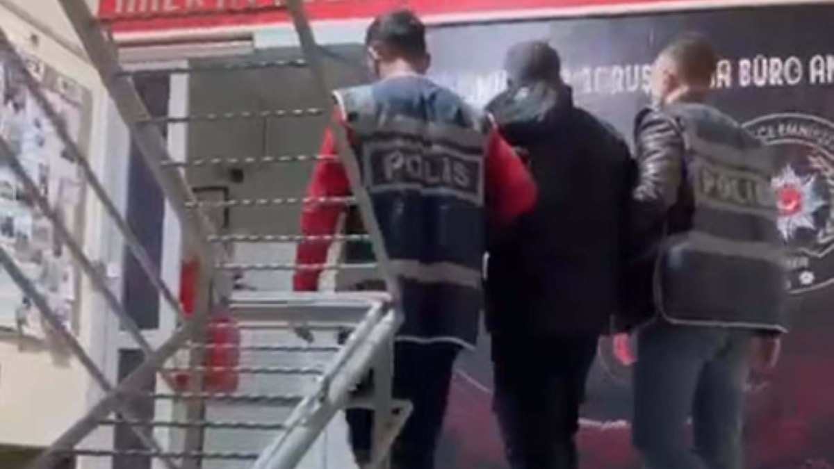 Kılık değiştirip ilçe ilçe kaçtı, hurda aracın bagajında yakalandı