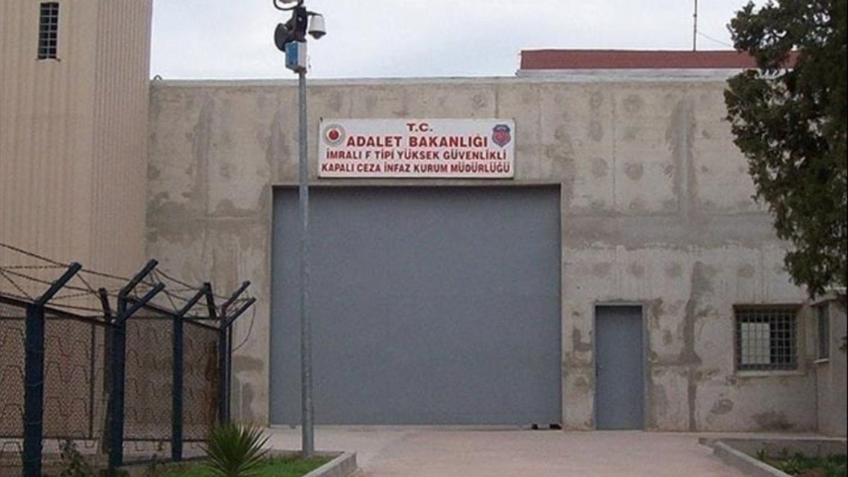 DEM Parti İmralı Heyeti, Öcalan ile görüşüyor