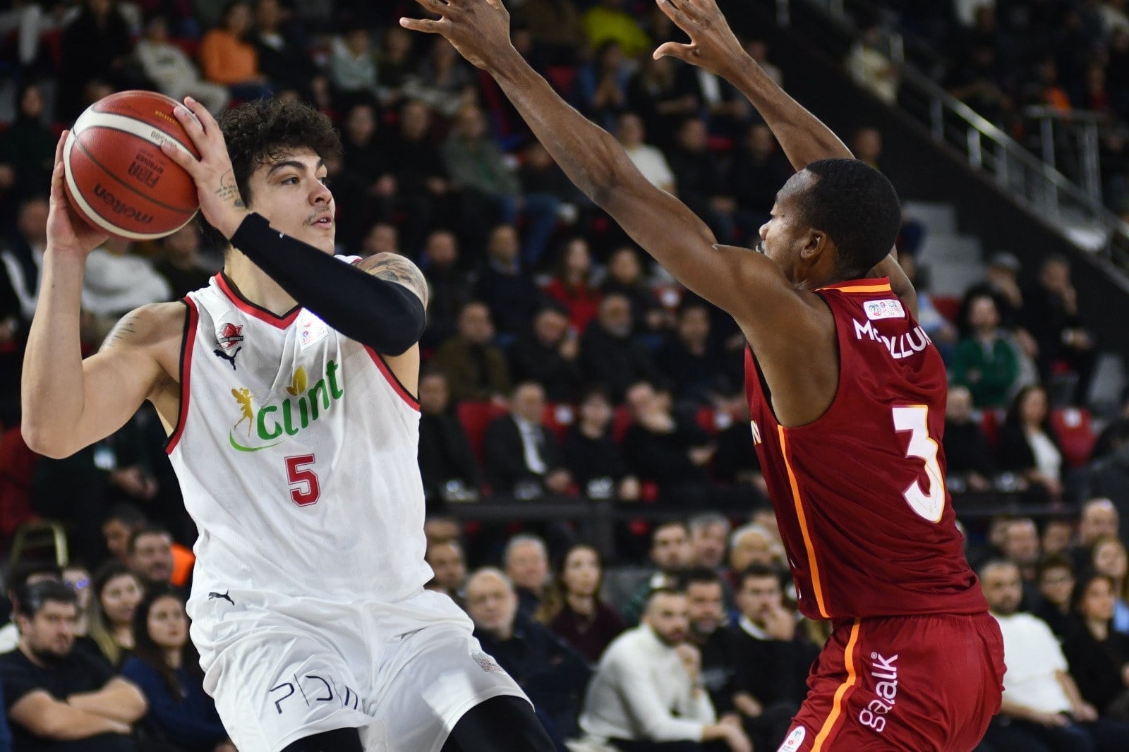 Galatasaray deplasmanda Manisa Basket'e yenildi