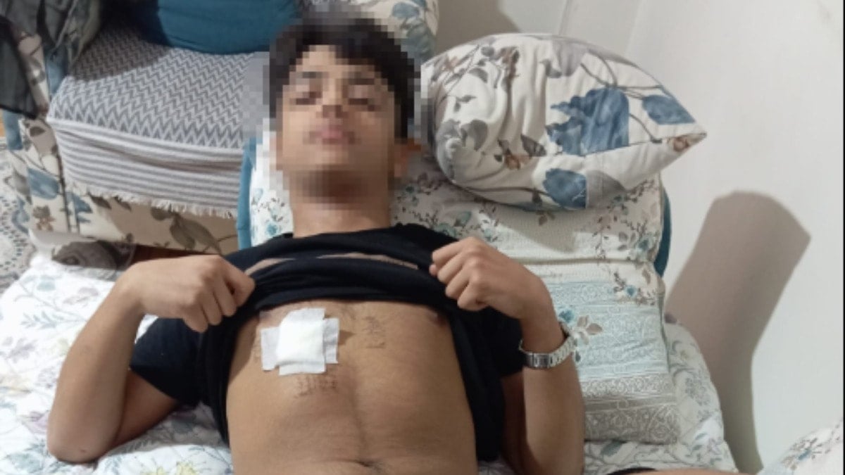 Mesajlaştığı kızın eski sevgilisi ve arkadaşları tarafından önce dövüldü sonra bıçaklandı