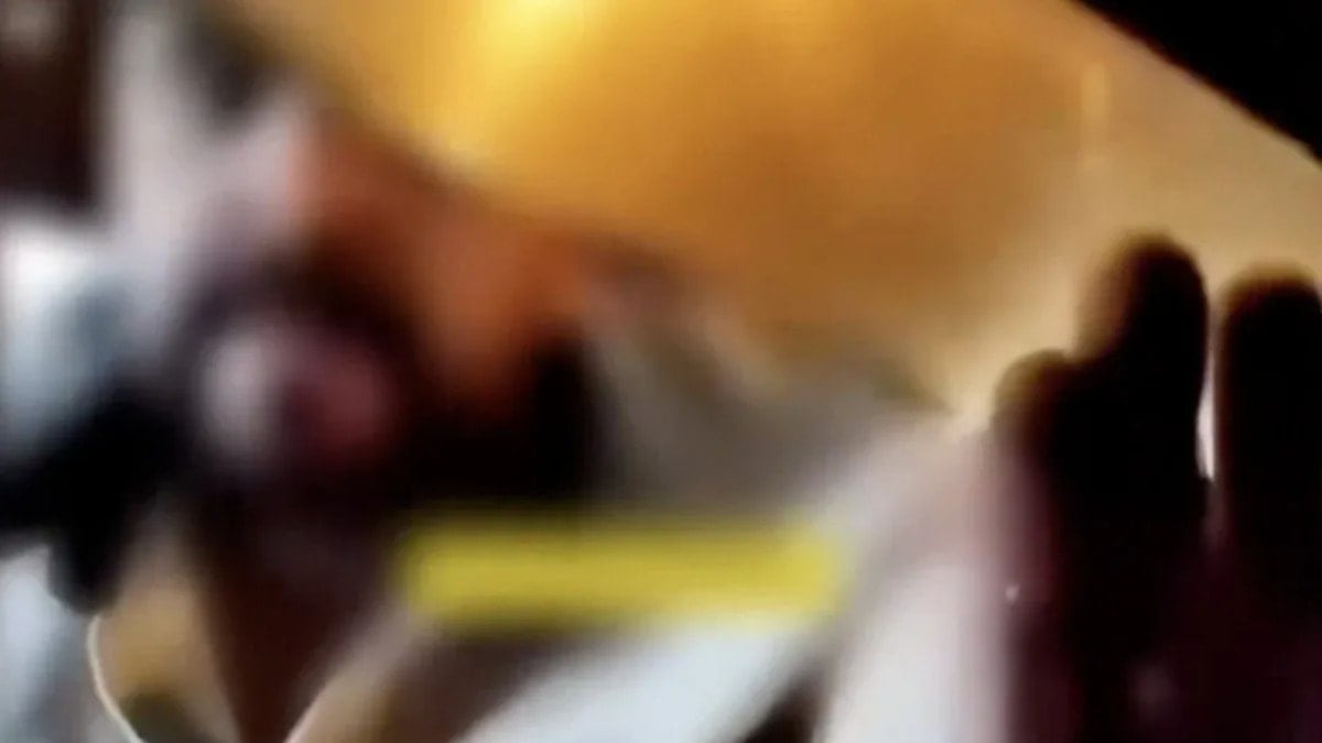 Trafikte başka sürücünün önünü keserek cama kafa atan sürücünün cezası belli oldu