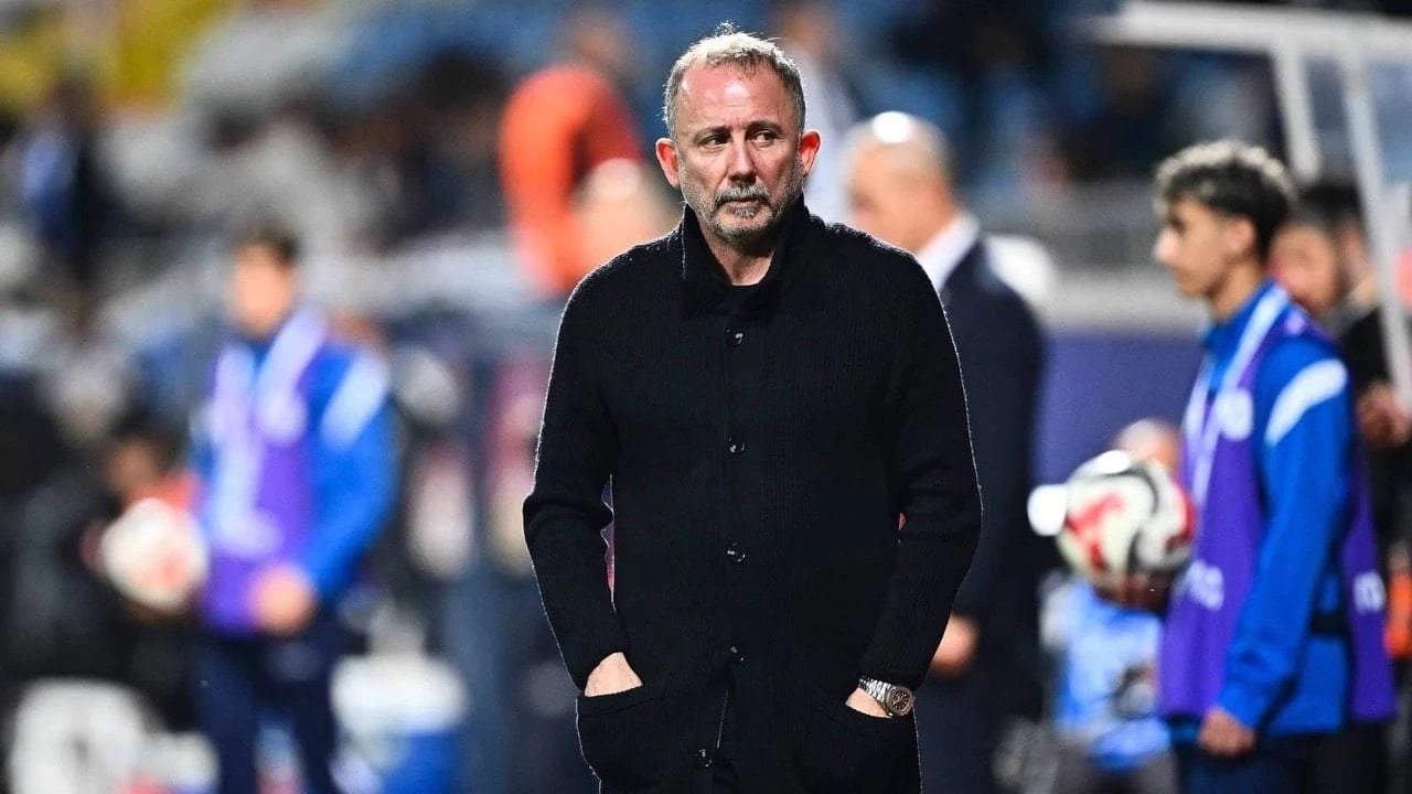 Beşiktaş'ta yaprak dökümü devam ediyor! O isim de yolcu