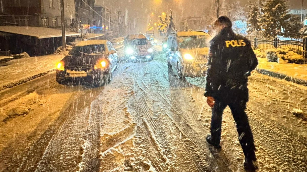Samsun-Sinop yolu trafiğe kapatıldı
