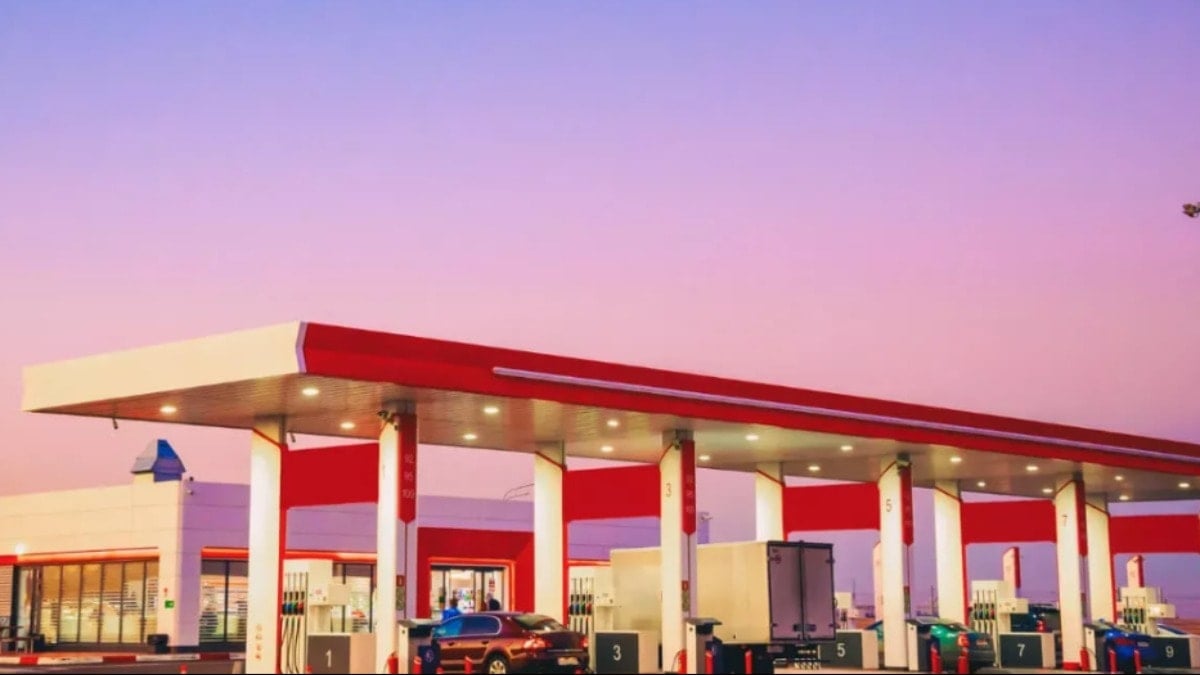 Türkiye'de 840 şubesi olan akaryakıt devi satıldı