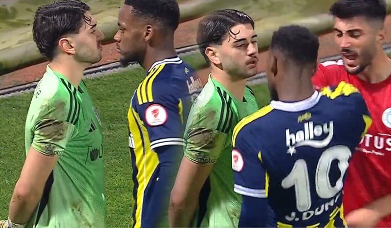 Bahisten ceza alan kaleci F.Bahçe maçına damga vurdu