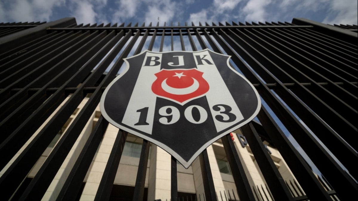 Beşiktaş sözleşme fesih görüşmelerine başladı, 2 oyuncuyu kampa almadı
