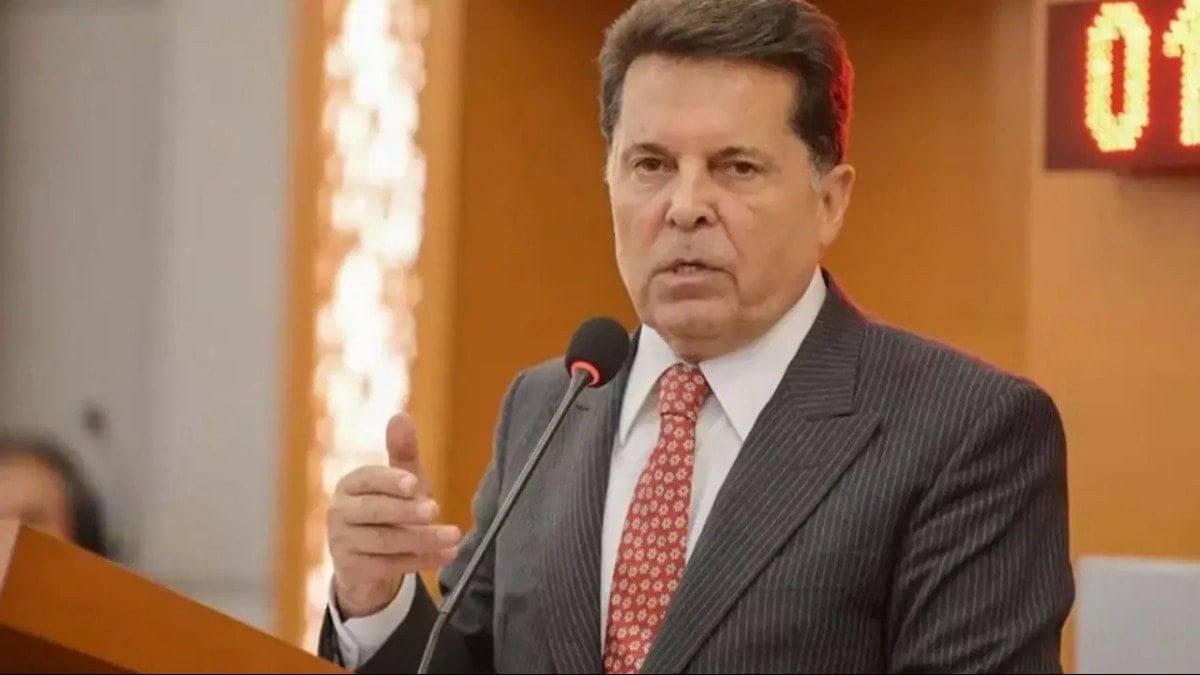 Ahmet Özer’e hapis cezası.. Avukat kızı isyan etti: Sakın hükümetten aramasınlar