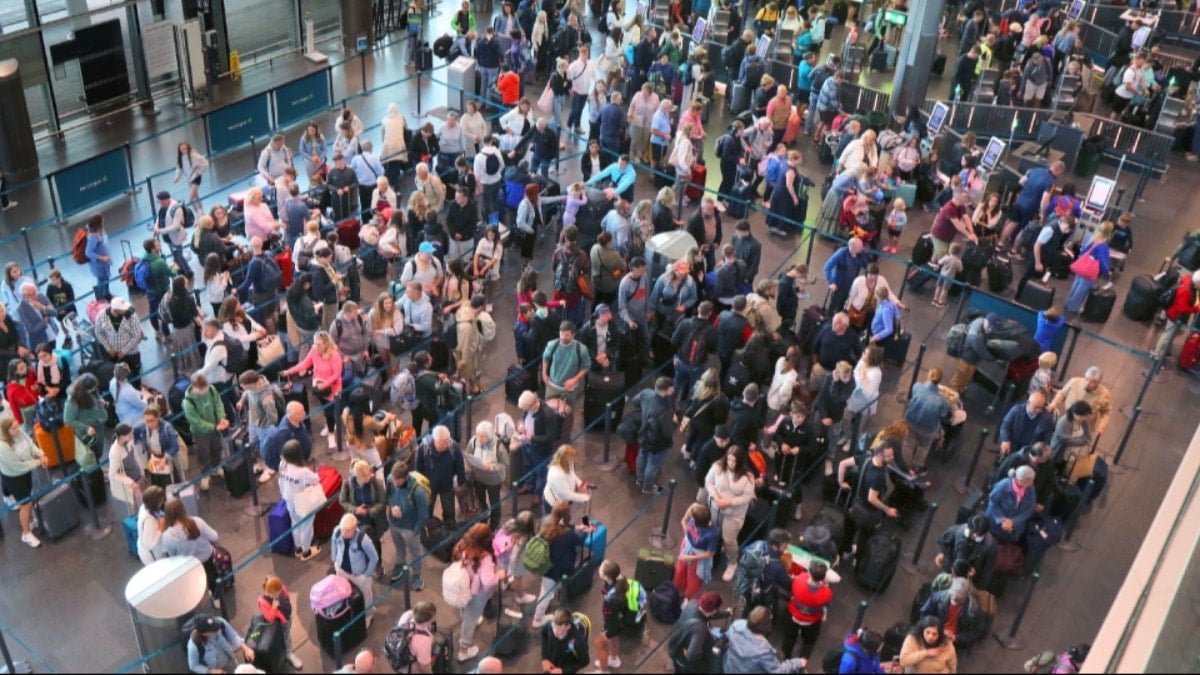 Beklenen karar geldi: 1 milyon kişi yola çıktı Türkiye'ye geliyor