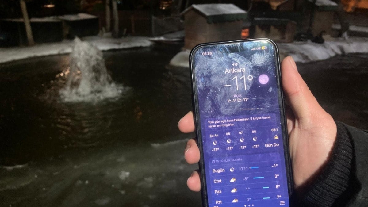 Başkentin simgesi buz tuttu! Hava -11 dereceye kadar düştü