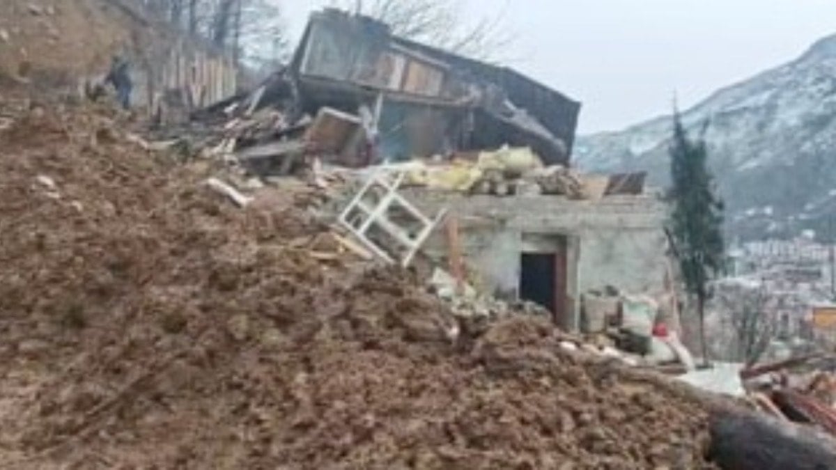 Artvin’de heyelan
