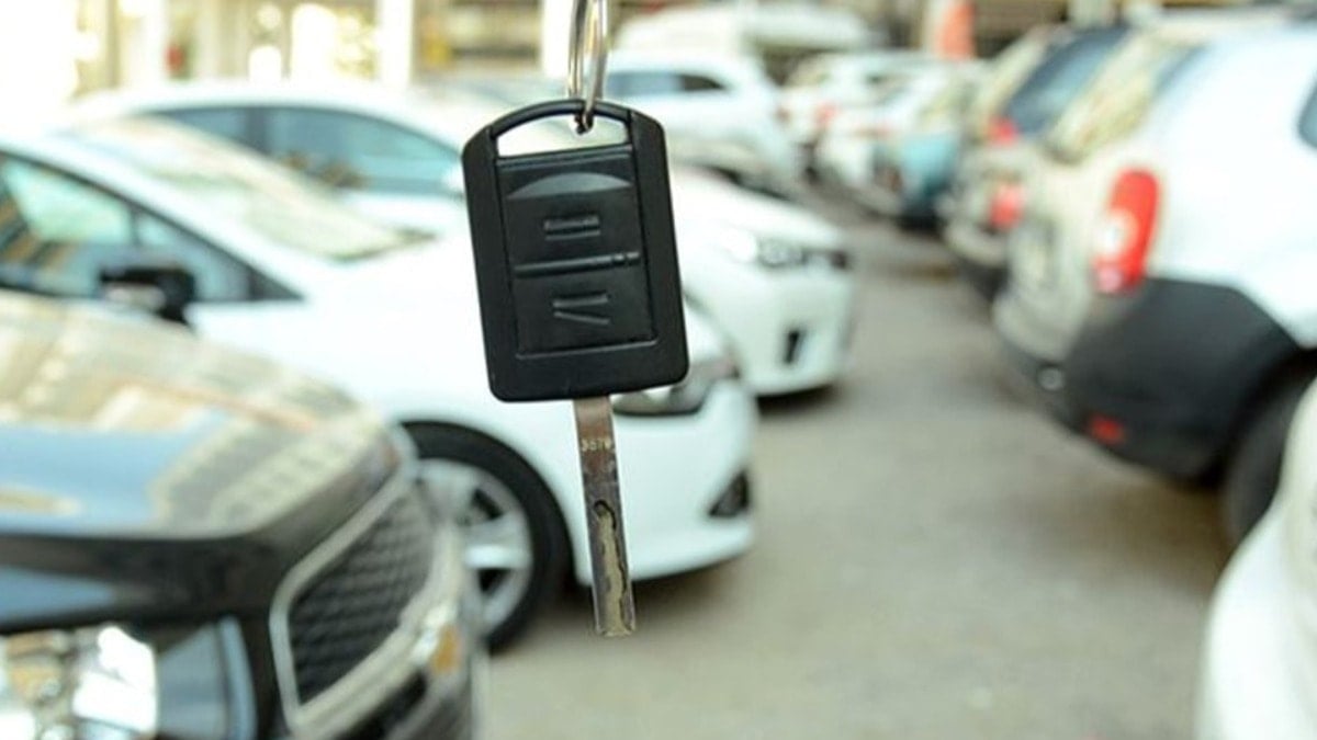 Sattığı ikinci el araçta arıza çıkanlar yandı